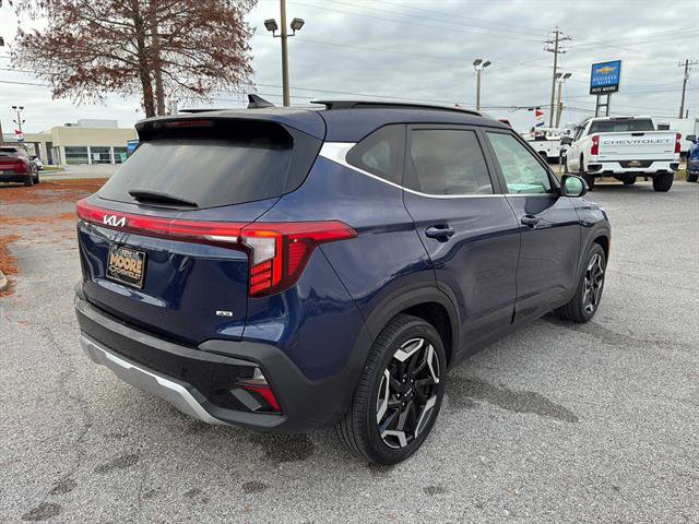 Used 2024 Kia Seltos SX w/ SX Sunroof Package image 8