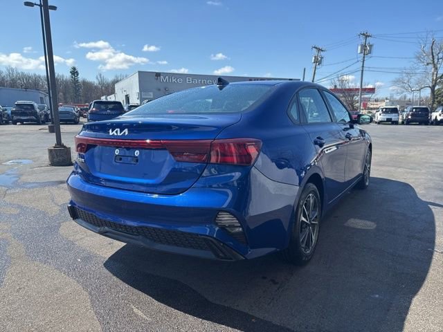 Used 2023 Kia Forte LXS image 2