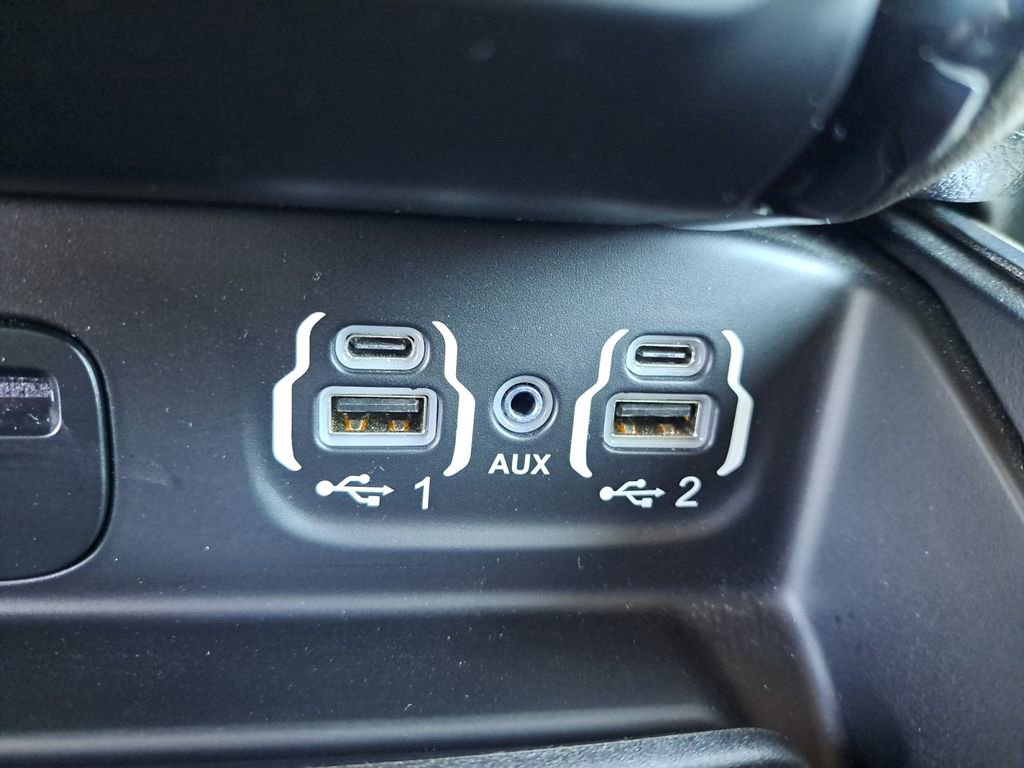 Used 2019 RAM 1500 Laramie image 6