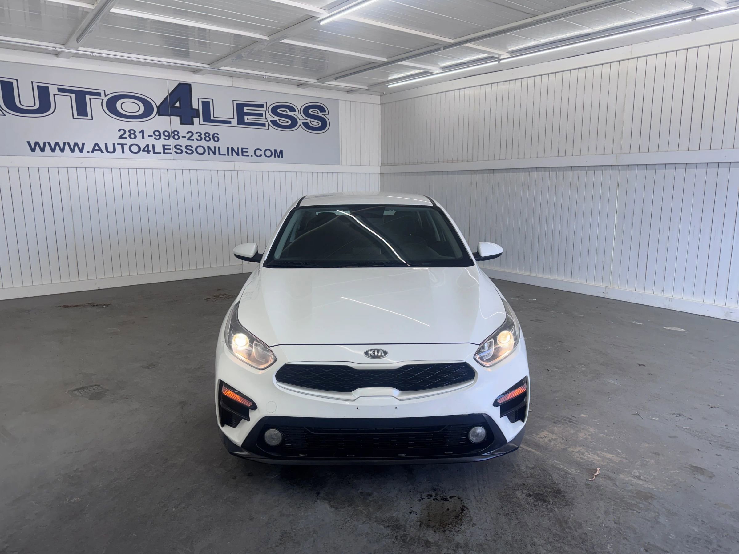 Used 2019 Kia Forte LXS FWD image 2