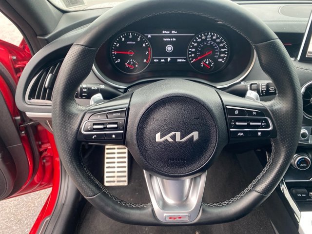 Certified 2022 Kia Stinger GT2 image 11