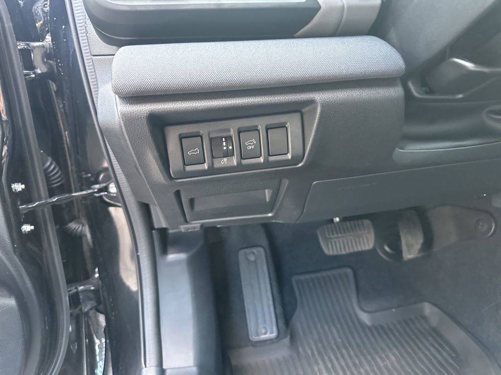 Certified 2025 Subaru Outback Premium AWD/4WD image 11