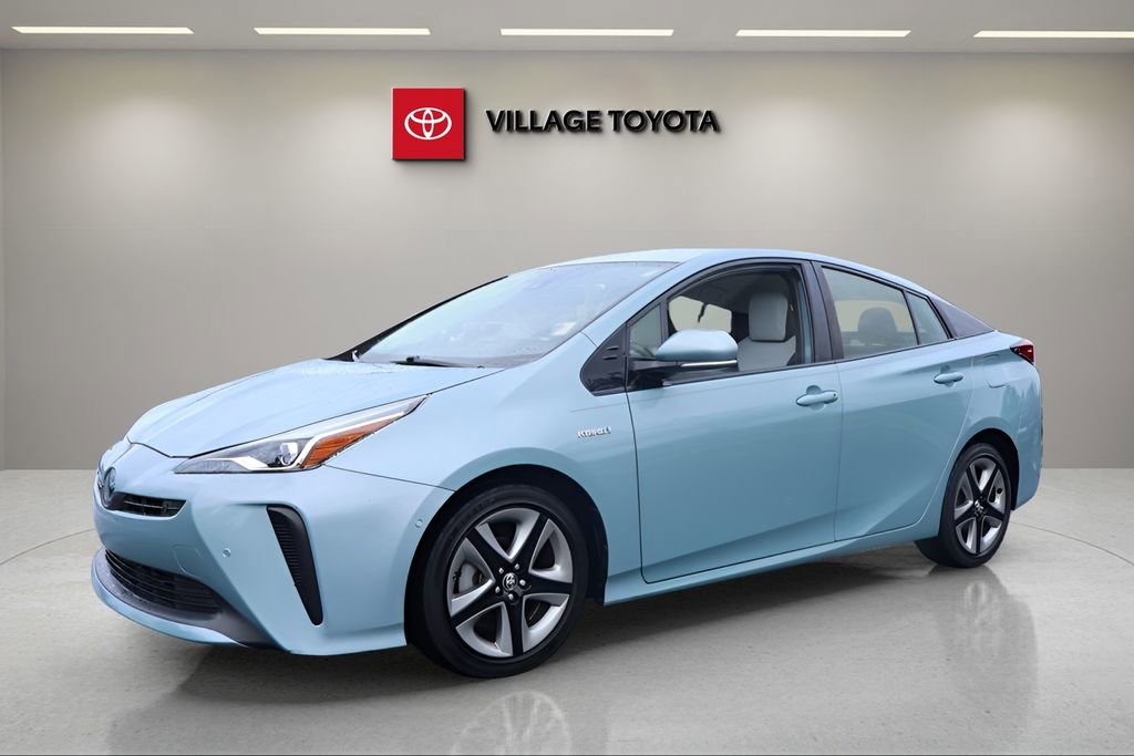 Certified 2019 Toyota Prius XLE FWD video 1