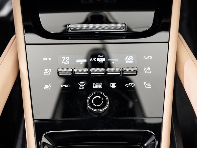 Used 2025 Porsche Cayenne image 20