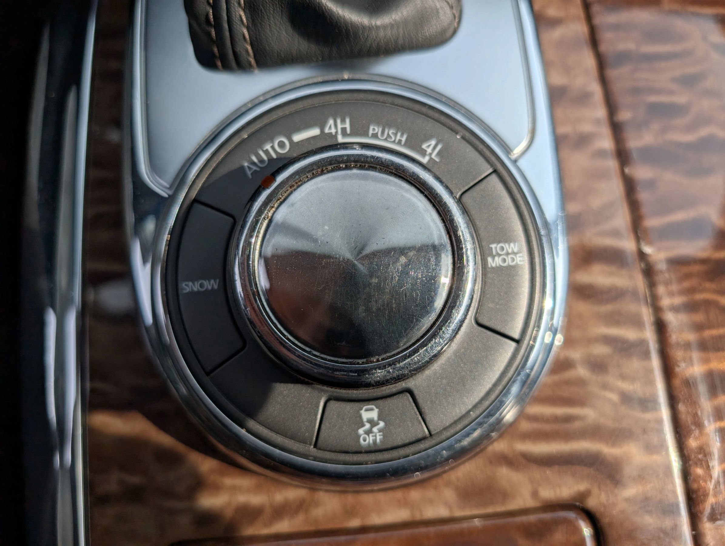 Used 2019 Nissan Armada SL w/ Premium Package image 28