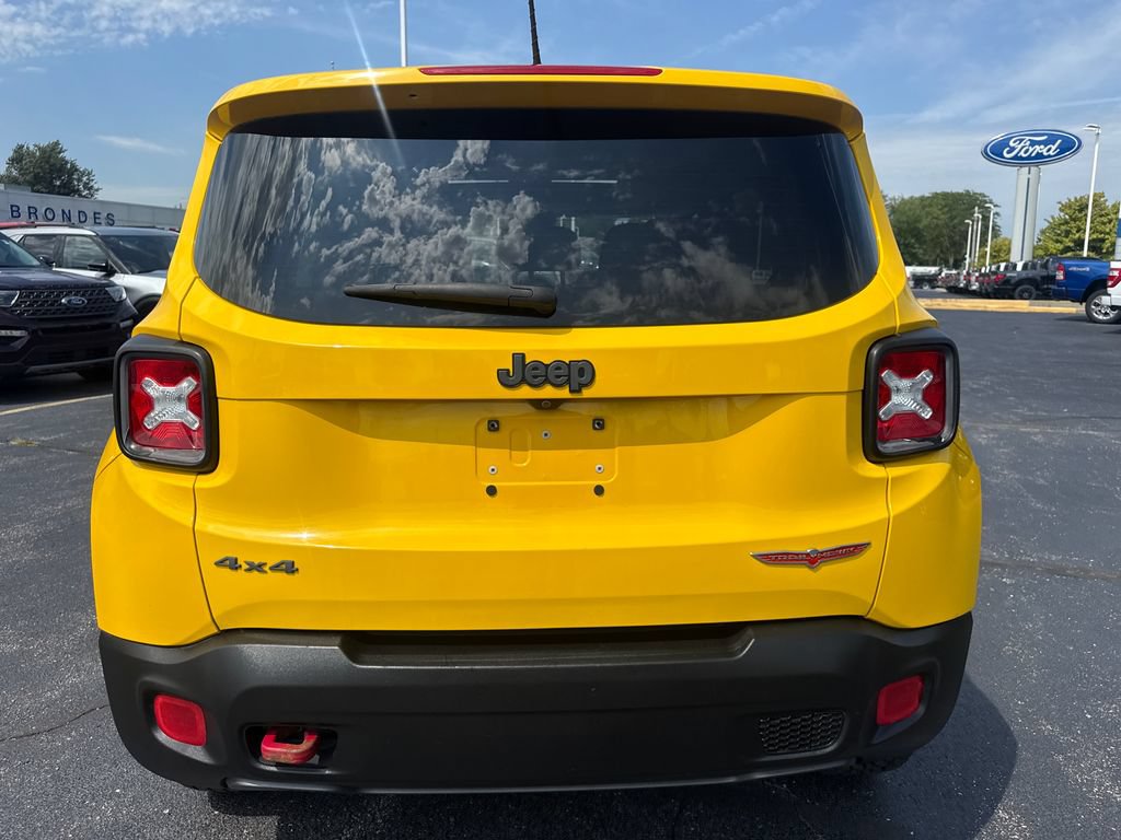 Used 2016 Jeep Renegade Trailhawk w/ Cold Weather Group AWD/4WD image 8