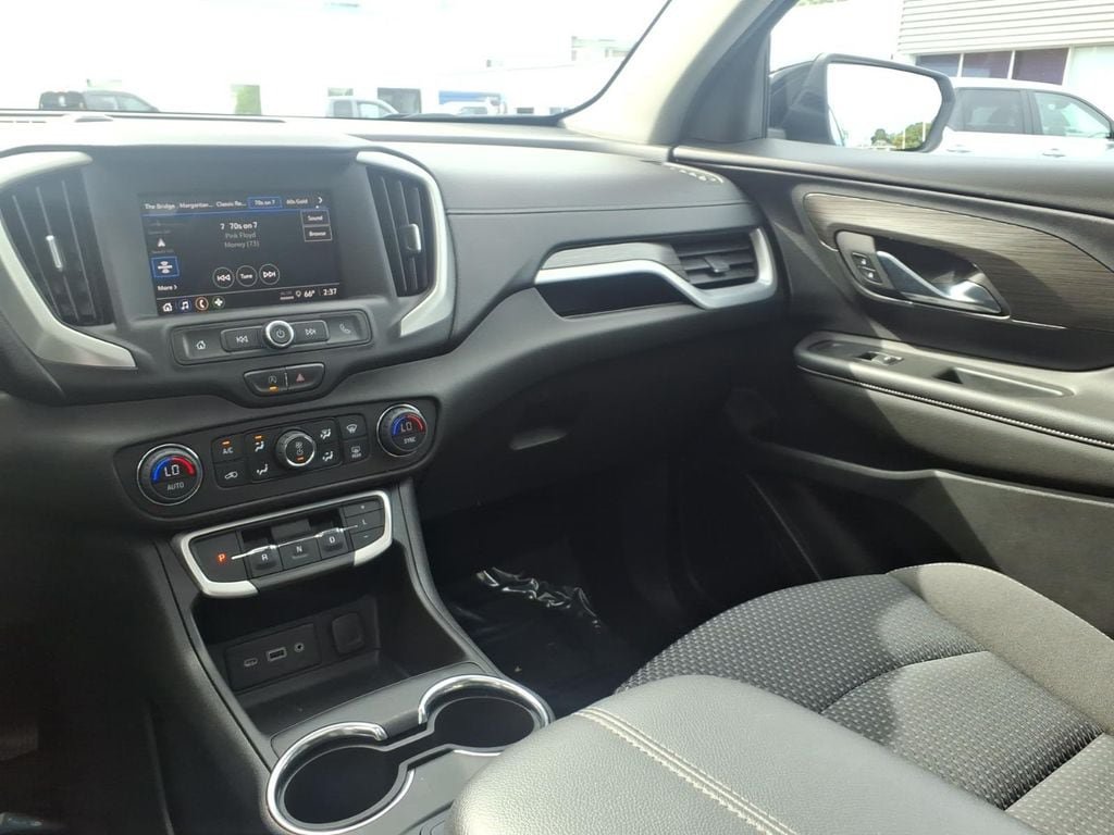 Used 2023 GMC Terrain SLE w/ Driver Convenience Package AWD/4WD image 15