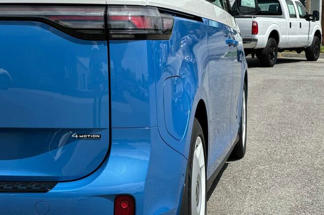New 2025 Volkswagen ID. Buzz 1st Edition image 28