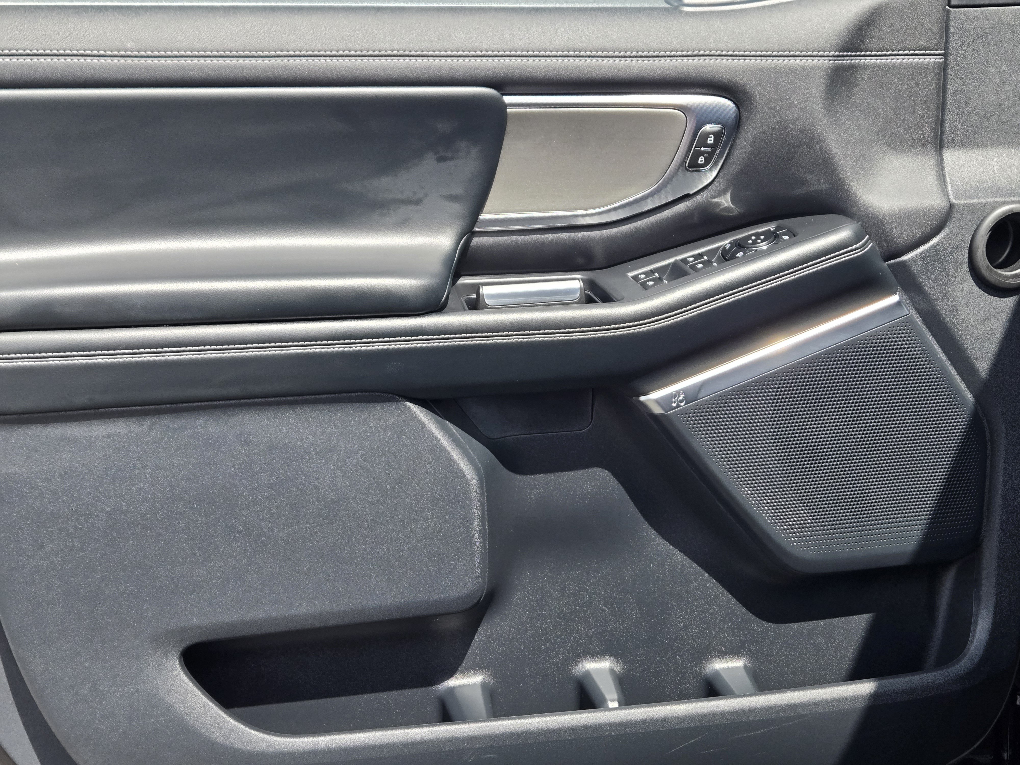 Certified 2025 Ford Expedition Platinum AWD/4WD image 14