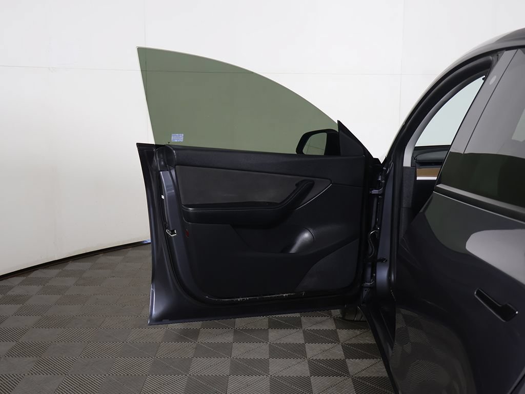 Used 2020 Tesla Model Y Long Range AWD/4WD image 21