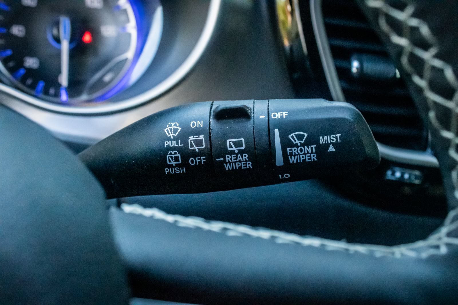 Used 2026 Chrysler Pacifica Select FWD image 23
