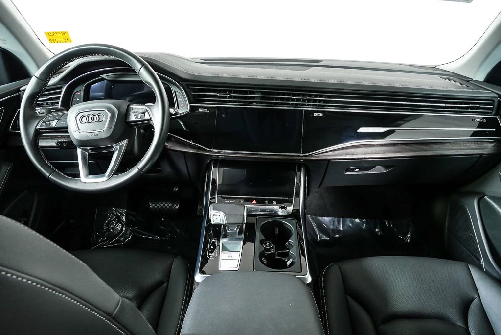Used 2023 Audi Q8 Prestige w/ Prestige Package image 20