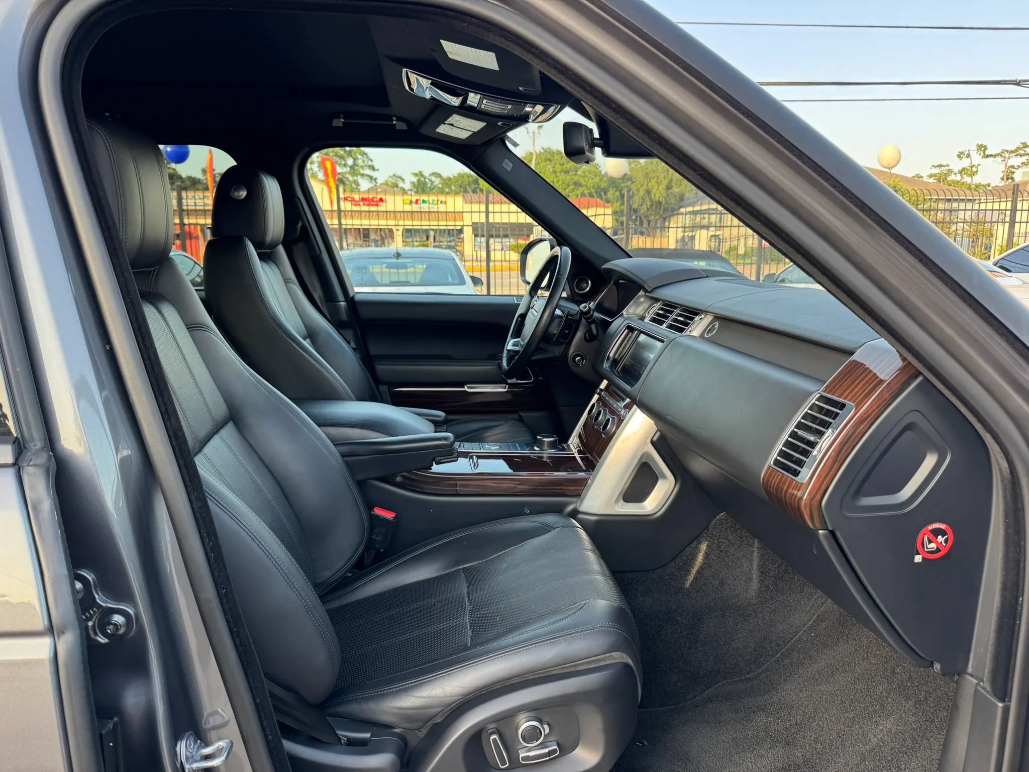 Used 2016 Land Rover Range Rover Supercharged AWD/4WD image 20