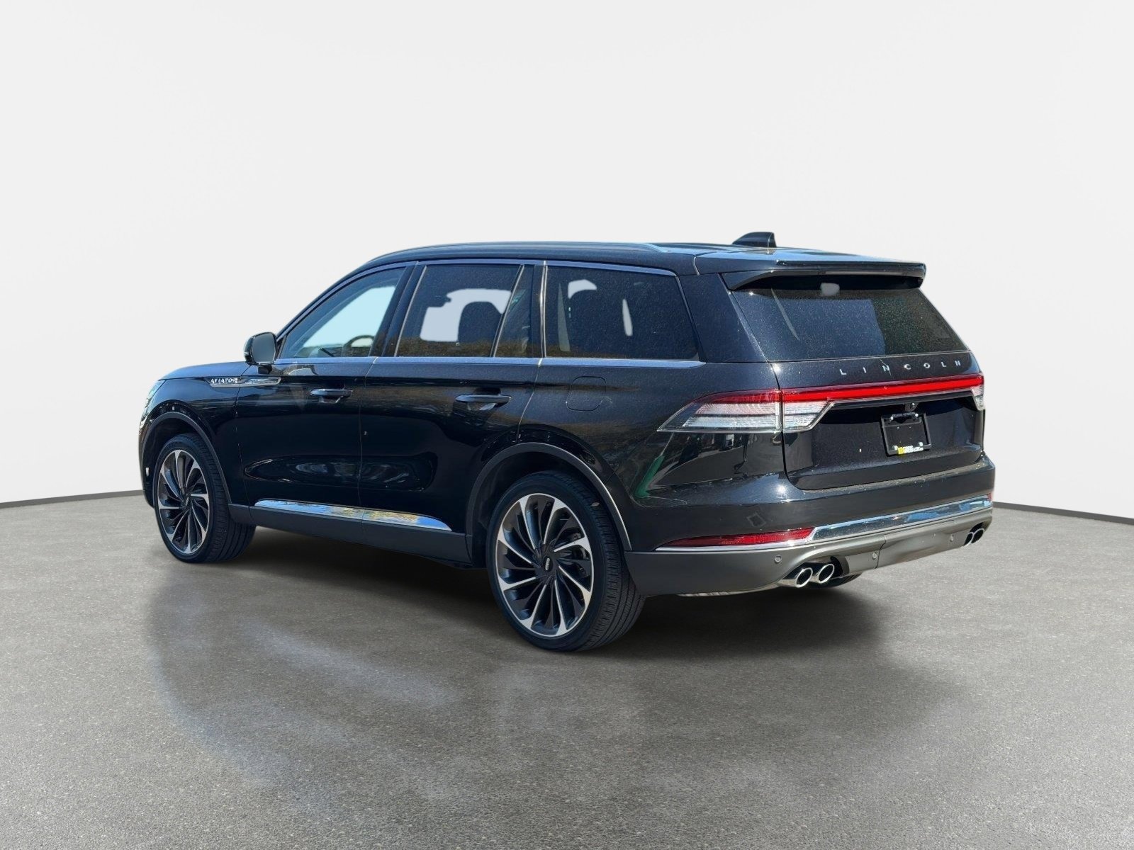 Used 2025 Lincoln Aviator Reserve w/ Equipment Group 201A AWD/4WD image 5