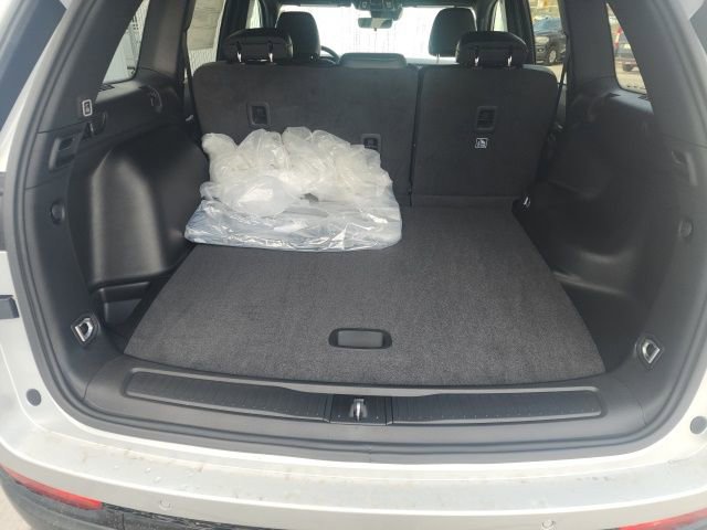 New 2025 Jeep Grand Cherokee Limited w/ Black Appearance Package image 21