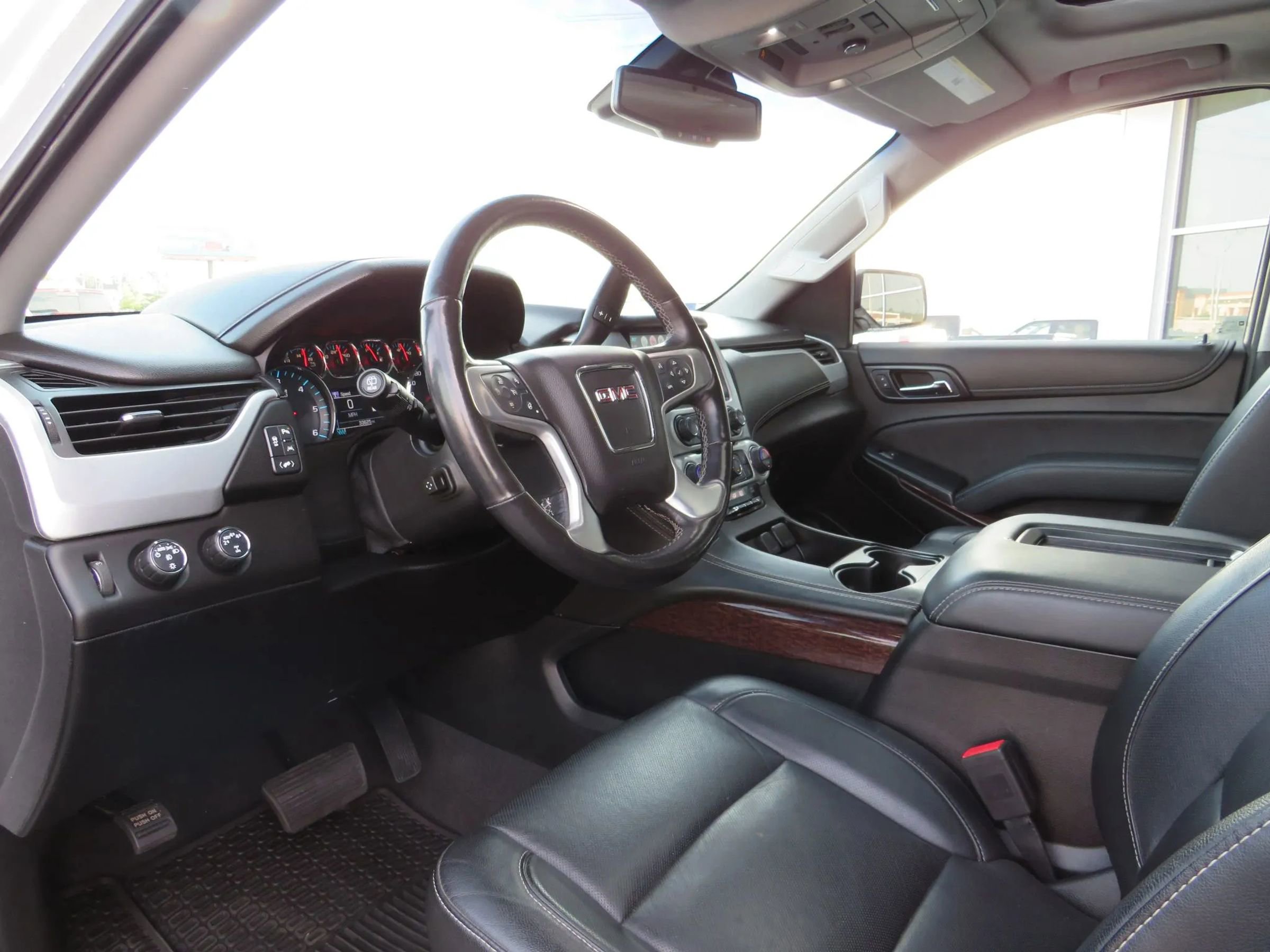 Used 2019 GMC Yukon XL SLT image 10