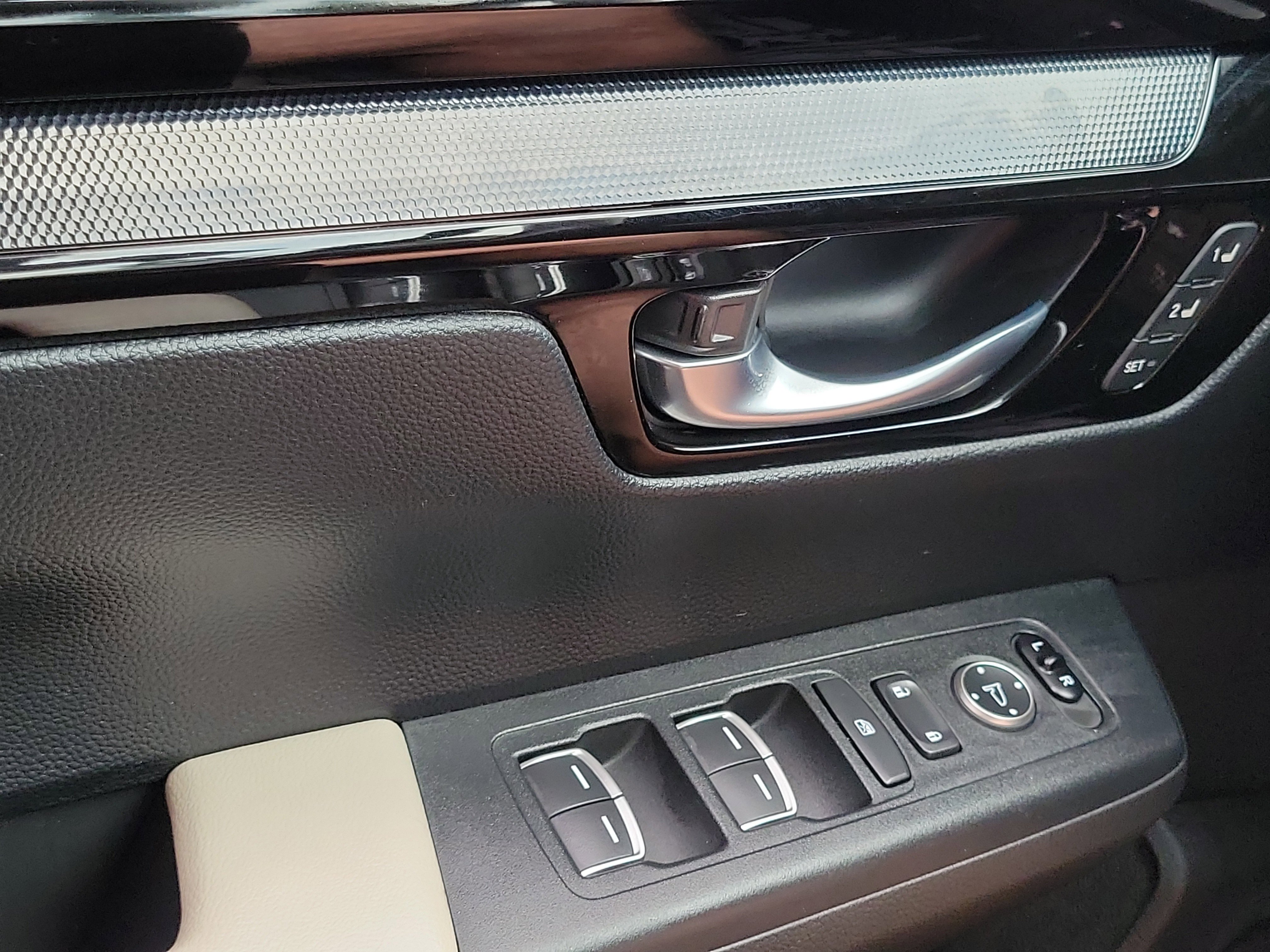 Used 2024 Honda CR-V EX-L image 15