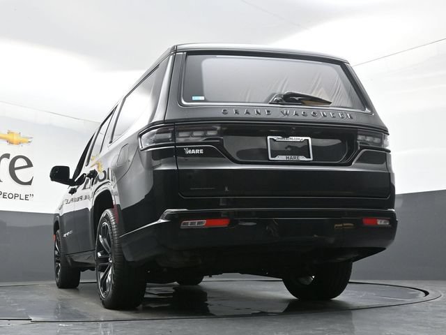 Used 2023 Jeep Grand Wagoneer Series II AWD/4WD image 57