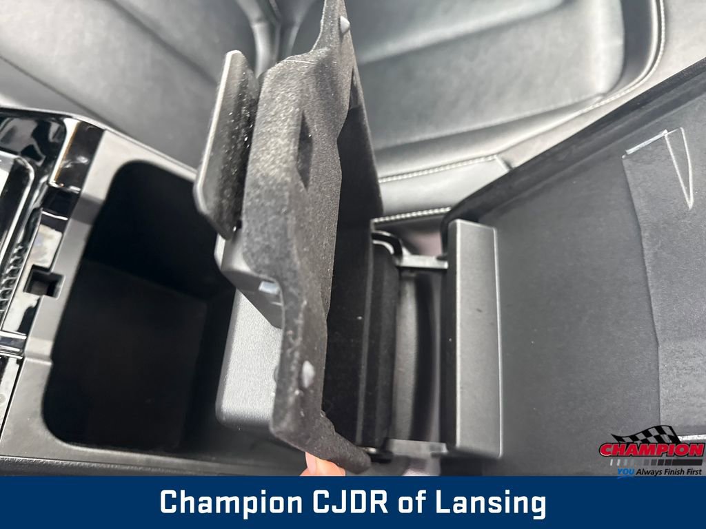 Used 2022 Jeep Grand Cherokee Limited image 29