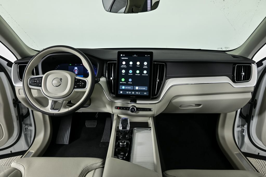 New 2026 Volvo XC60 B5 Ultra w/ Protection Package Premier image 18