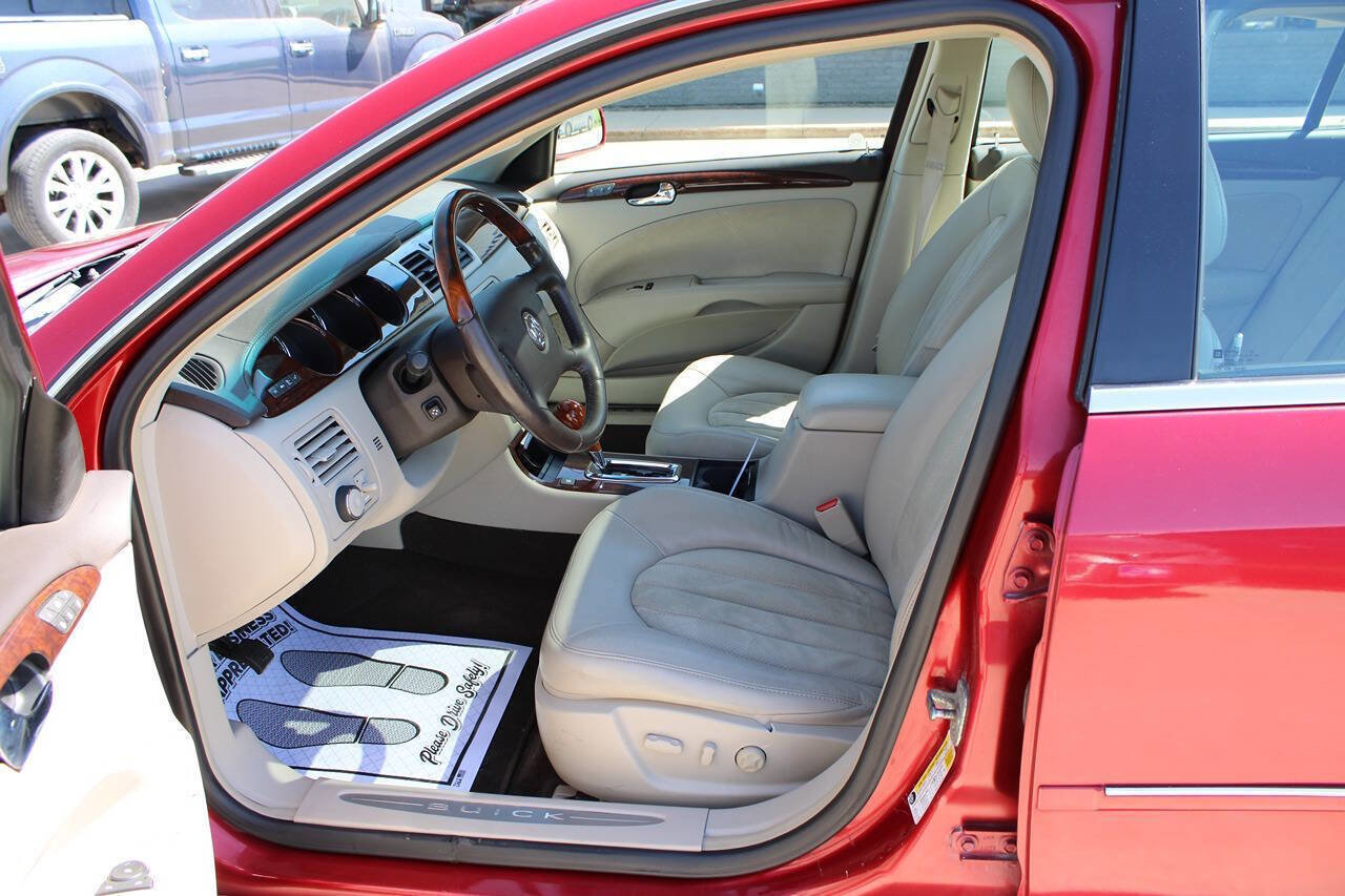 Used 2011 Buick Lucerne Super FWD image 12