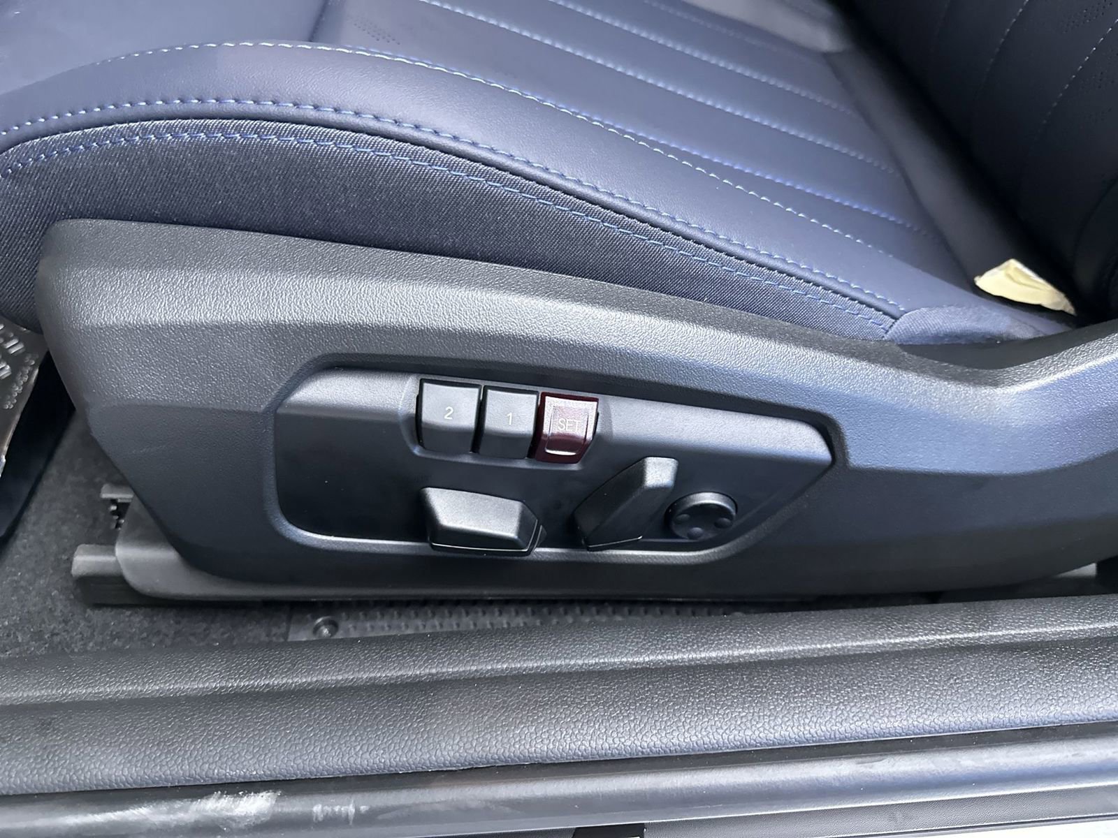 New 2026 MINI Cooper 2-Door Hardtop FWD image 15