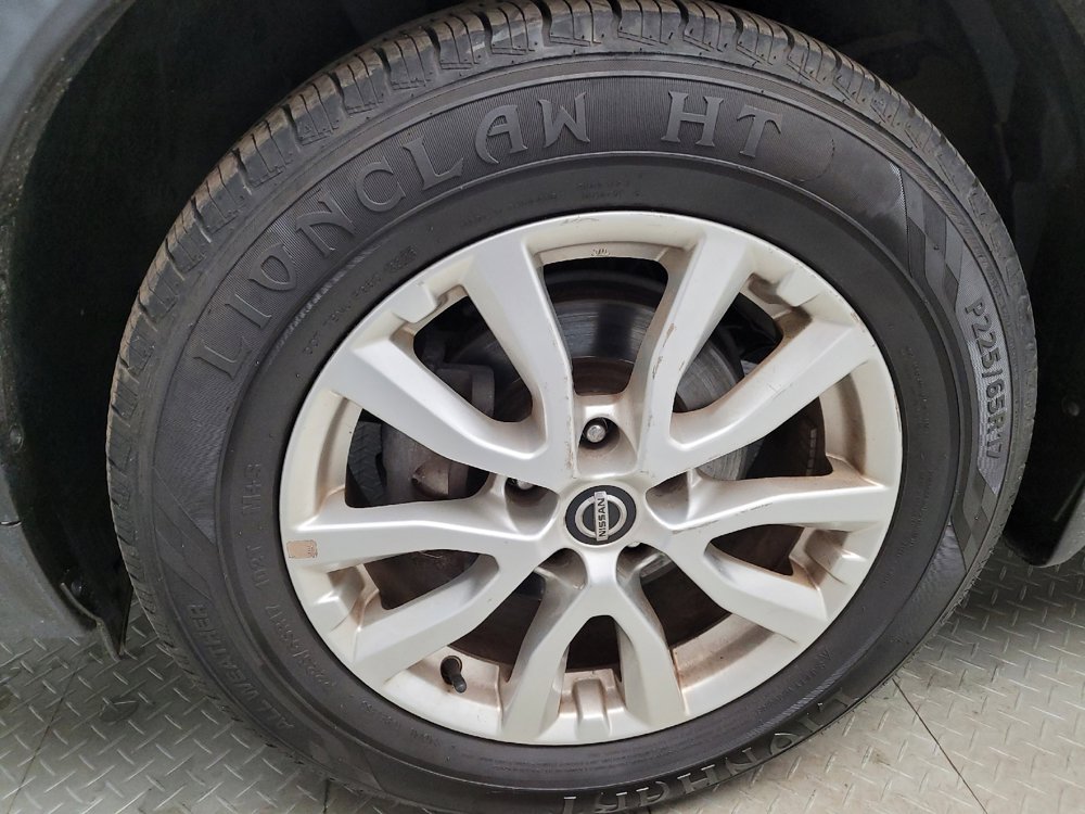 Used 2019 Nissan Rogue S w/ Special Edition Package image 31