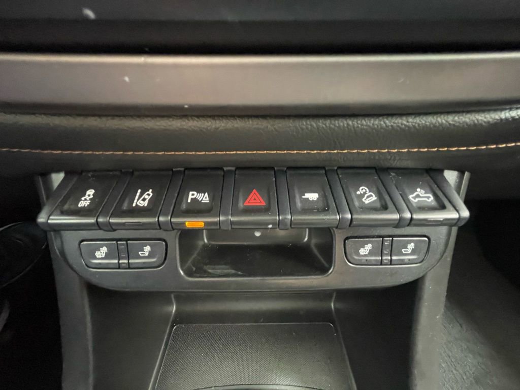 Used 2021 GMC Canyon AT4 w/ Driver Alert Package image 18