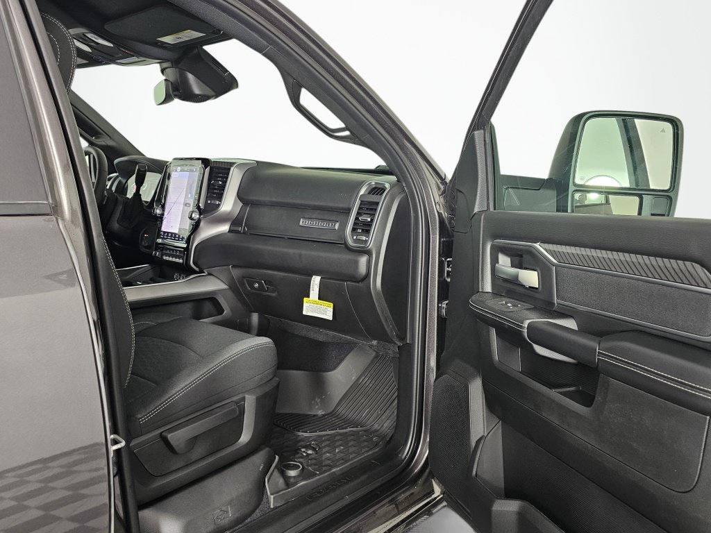 New 2026 RAM 3500 Big Horn AWD/4WD image 37