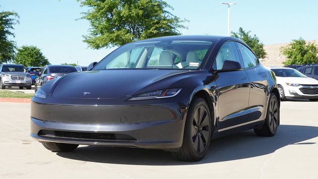 Used 2025 Tesla Model 3 Long Range RWD image 3