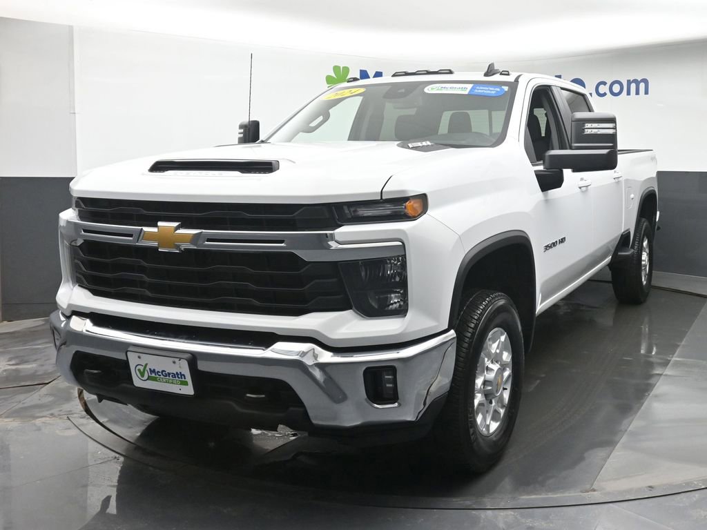Used 2024 Chevrolet Silverado 3500 LT w/ Convenience Package image 17