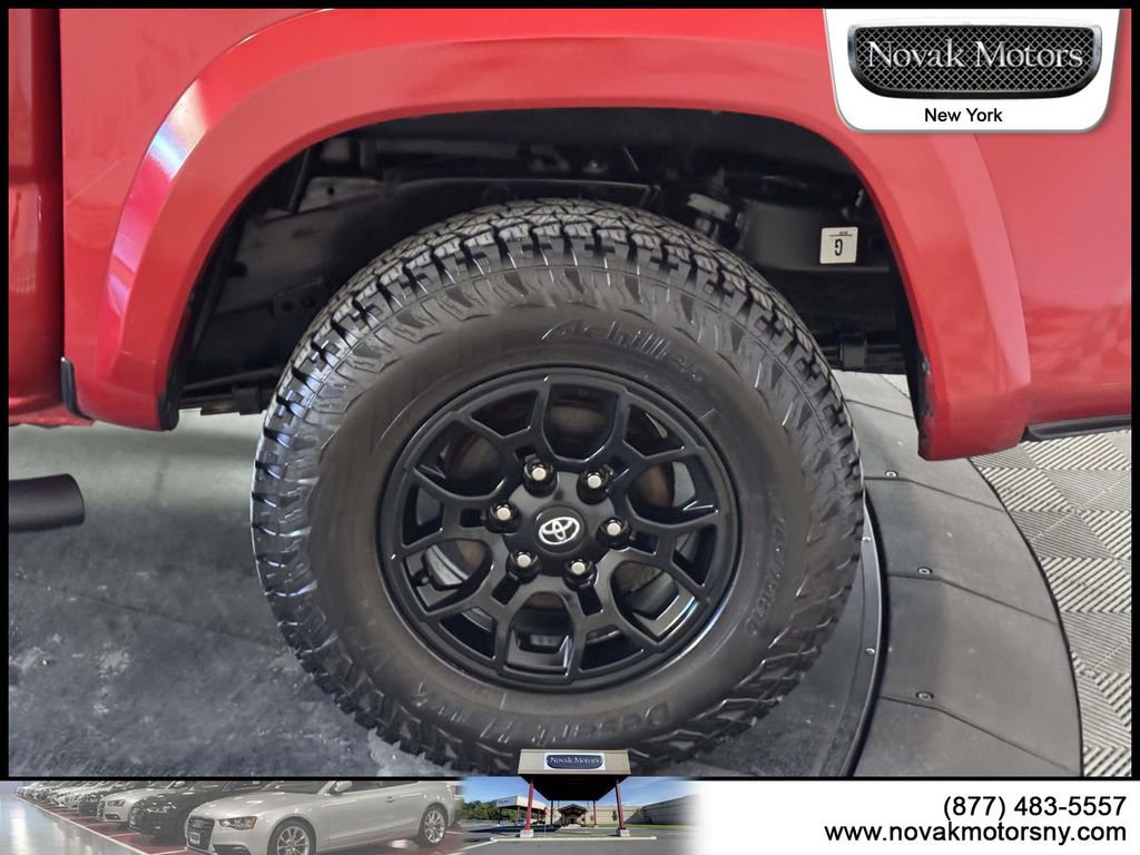 Used 2022 Toyota Tacoma SR5 image 9