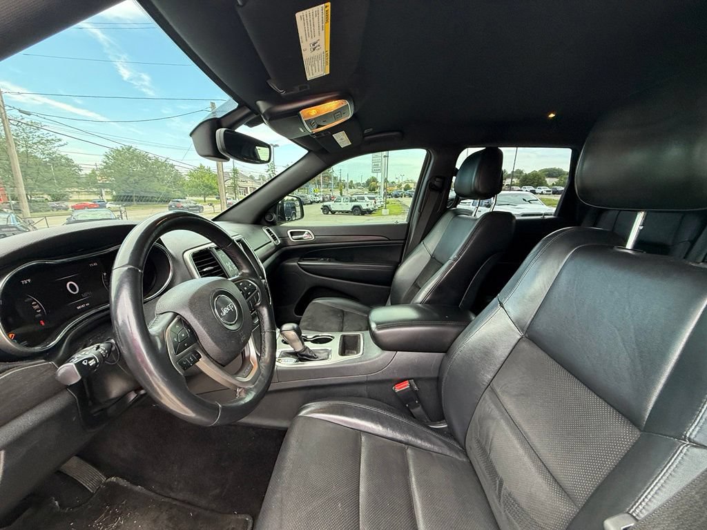 Used 2018 Jeep Grand Cherokee Altitude AWD/4WD image 12