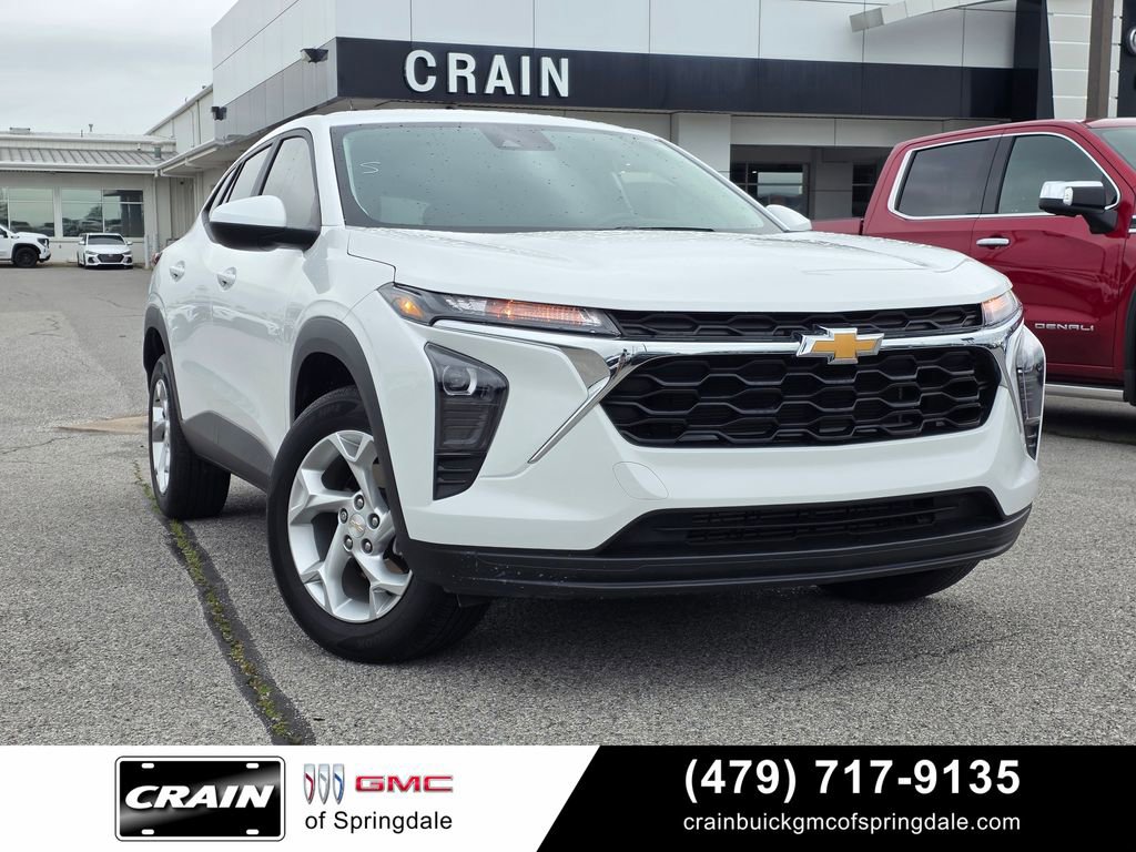 Used 2025 Chevrolet Trax LS w/ LS Convenience Package