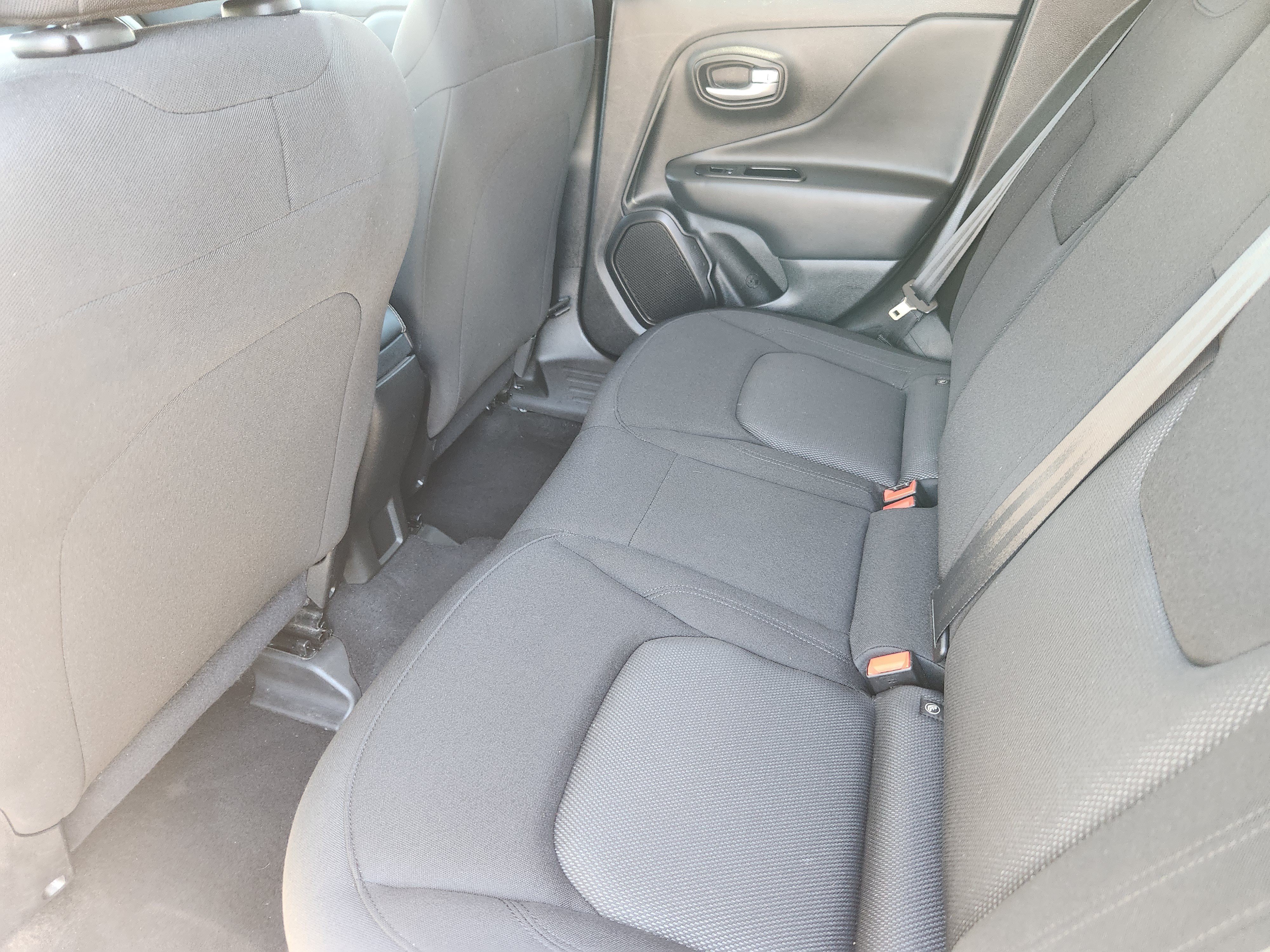 Used 2023 Jeep Renegade Latitude AWD/4WD image 20