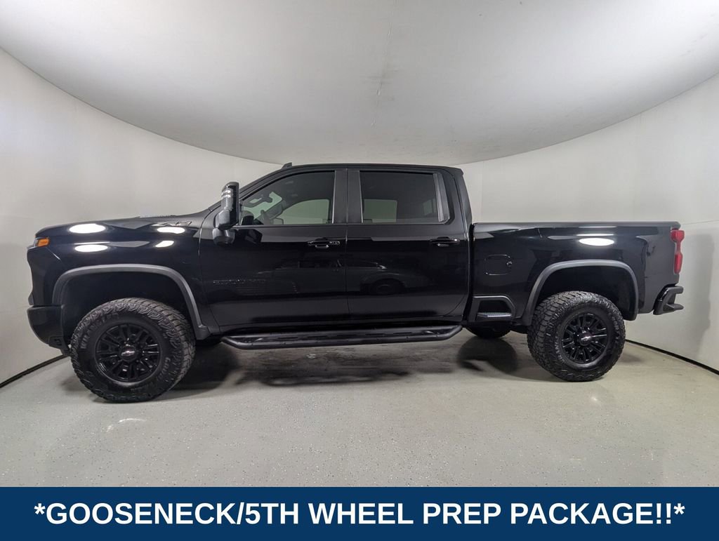 Used 2024 Chevrolet Silverado 2500 ZR2 w/ Technology Package image 4