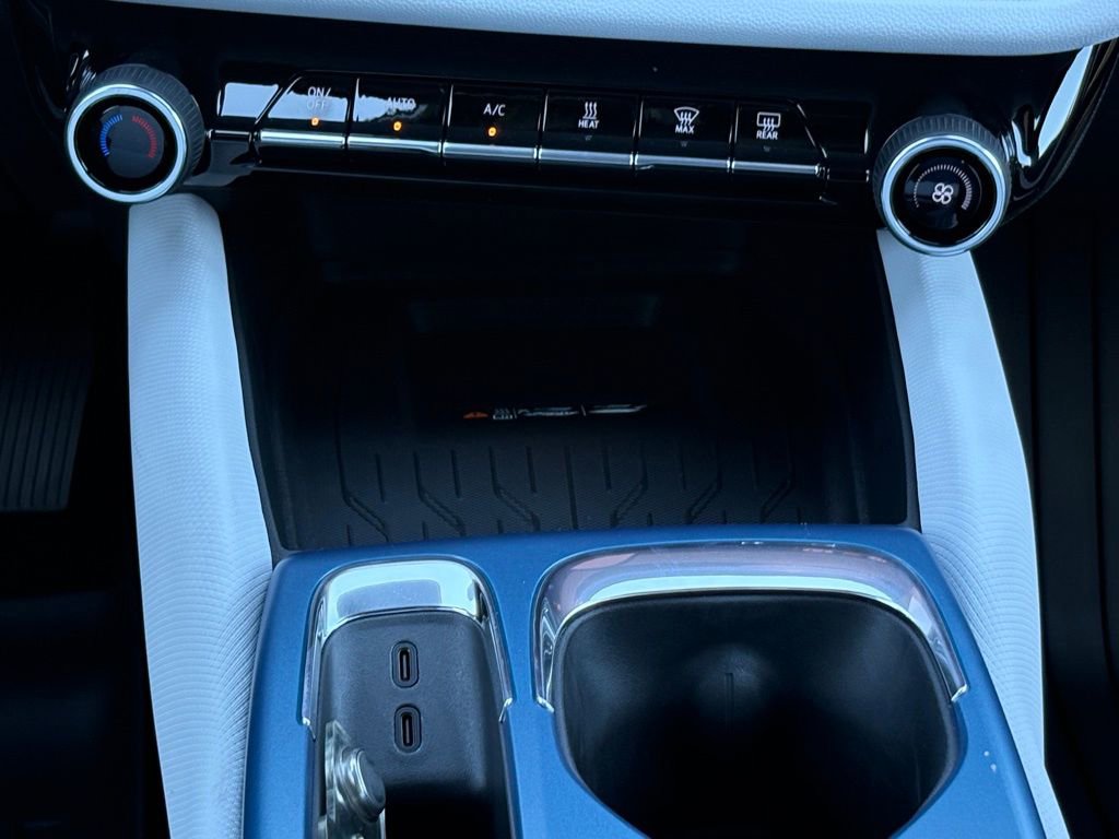 New 2026 Chevrolet Equinox EV LT image 33