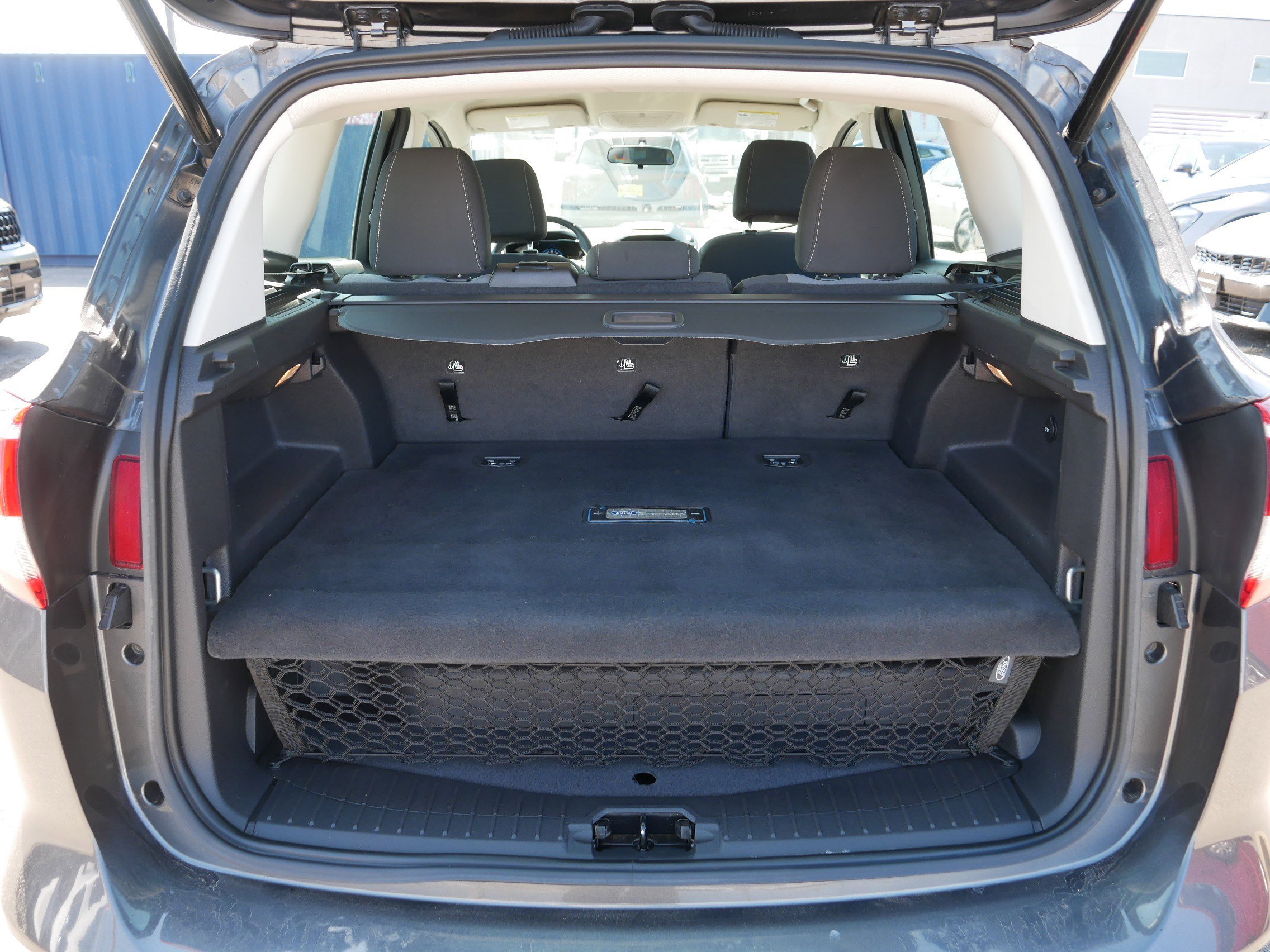 Used 2017 Ford C-MAX Energi SE w/ Equipment Group 401A image 18