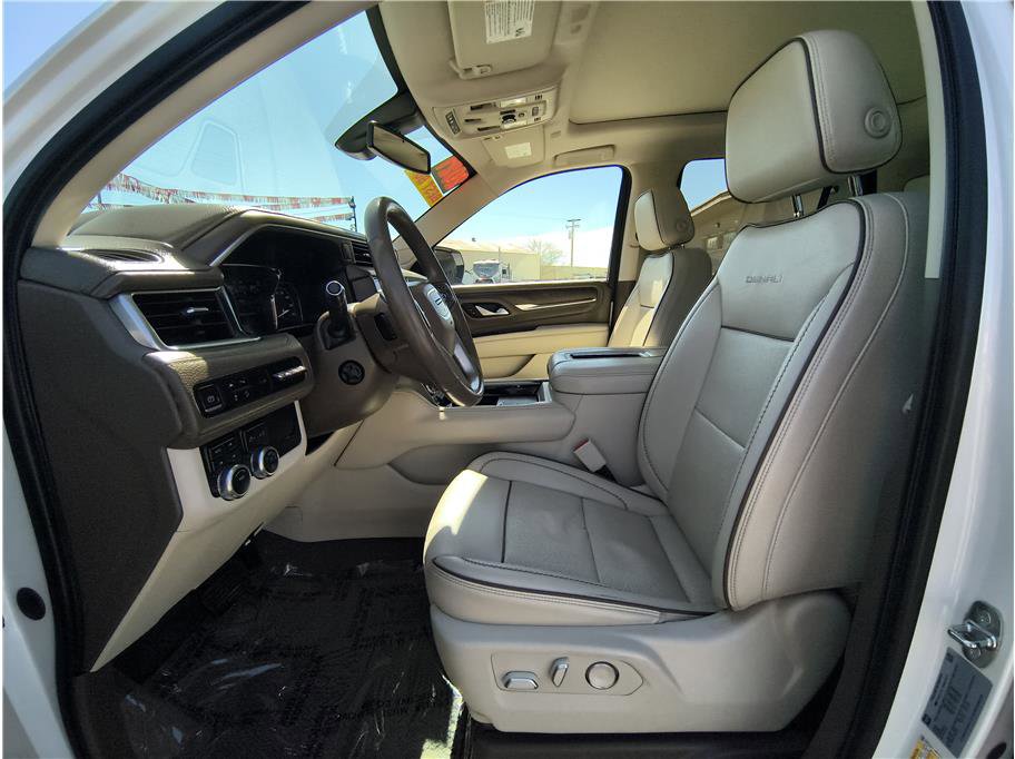 Used 2021 GMC Yukon Denali w/ LPO, Illumination Package image 8
