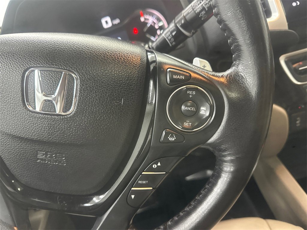 Used 2018 Honda Pilot Touring image 30