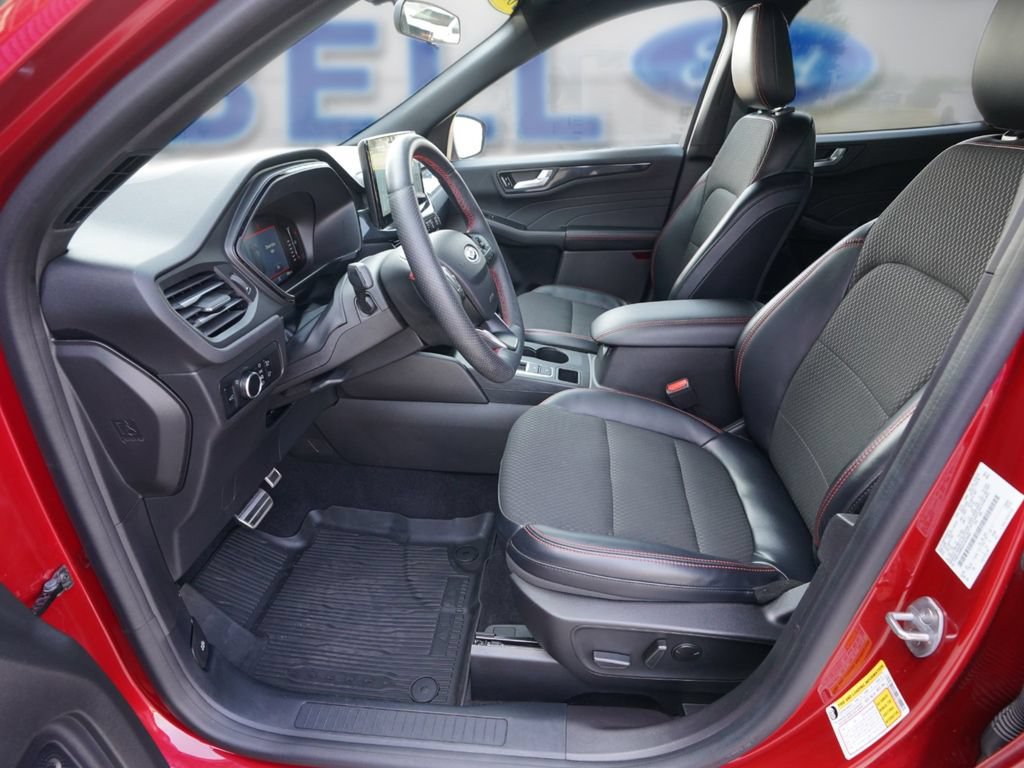 Used 2023 Ford Escape ST-Line w/ Tech Pack #1 AWD/4WD image 13