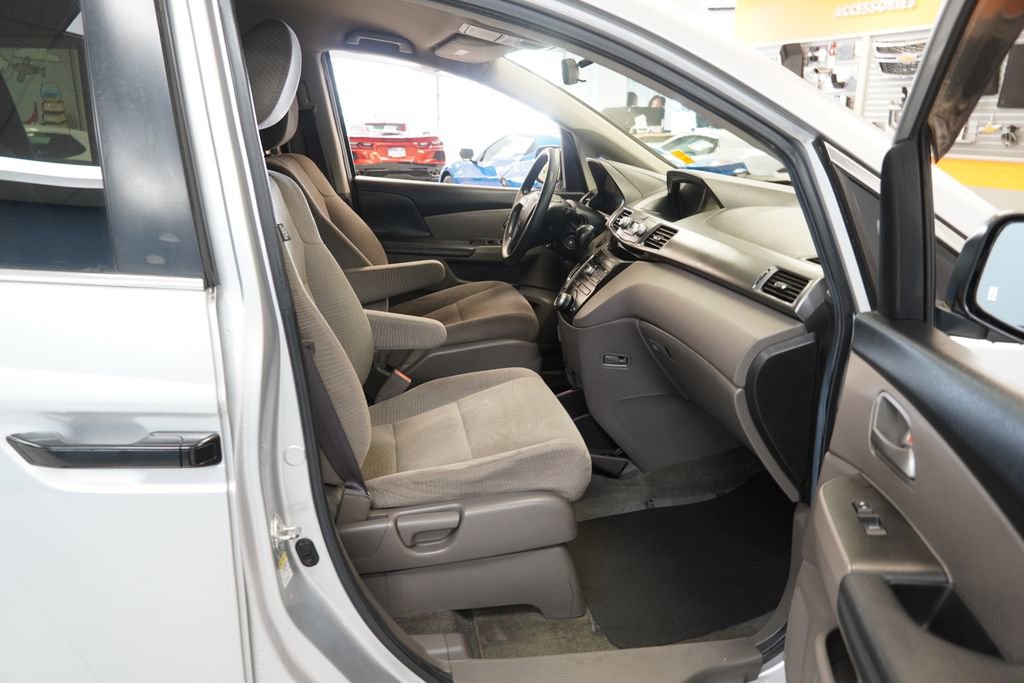 Used 2012 Honda Odyssey LX image 21