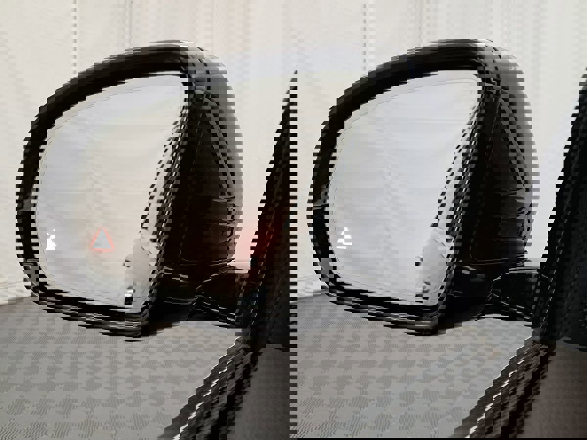 Used 2018 Mercedes-Benz E 300 4MATIC image 14