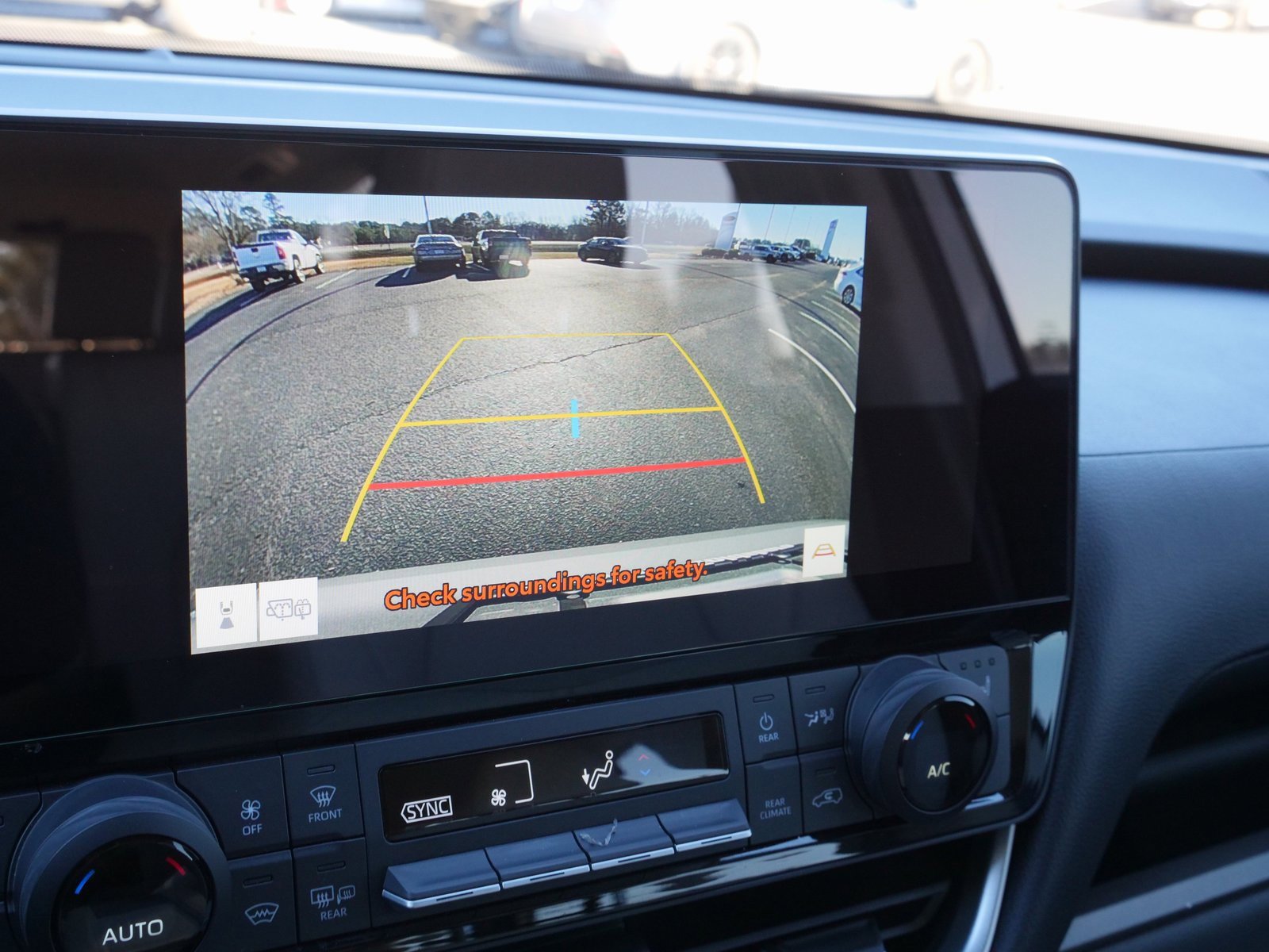 Used 2025 Toyota Grand Highlander AWD image 31