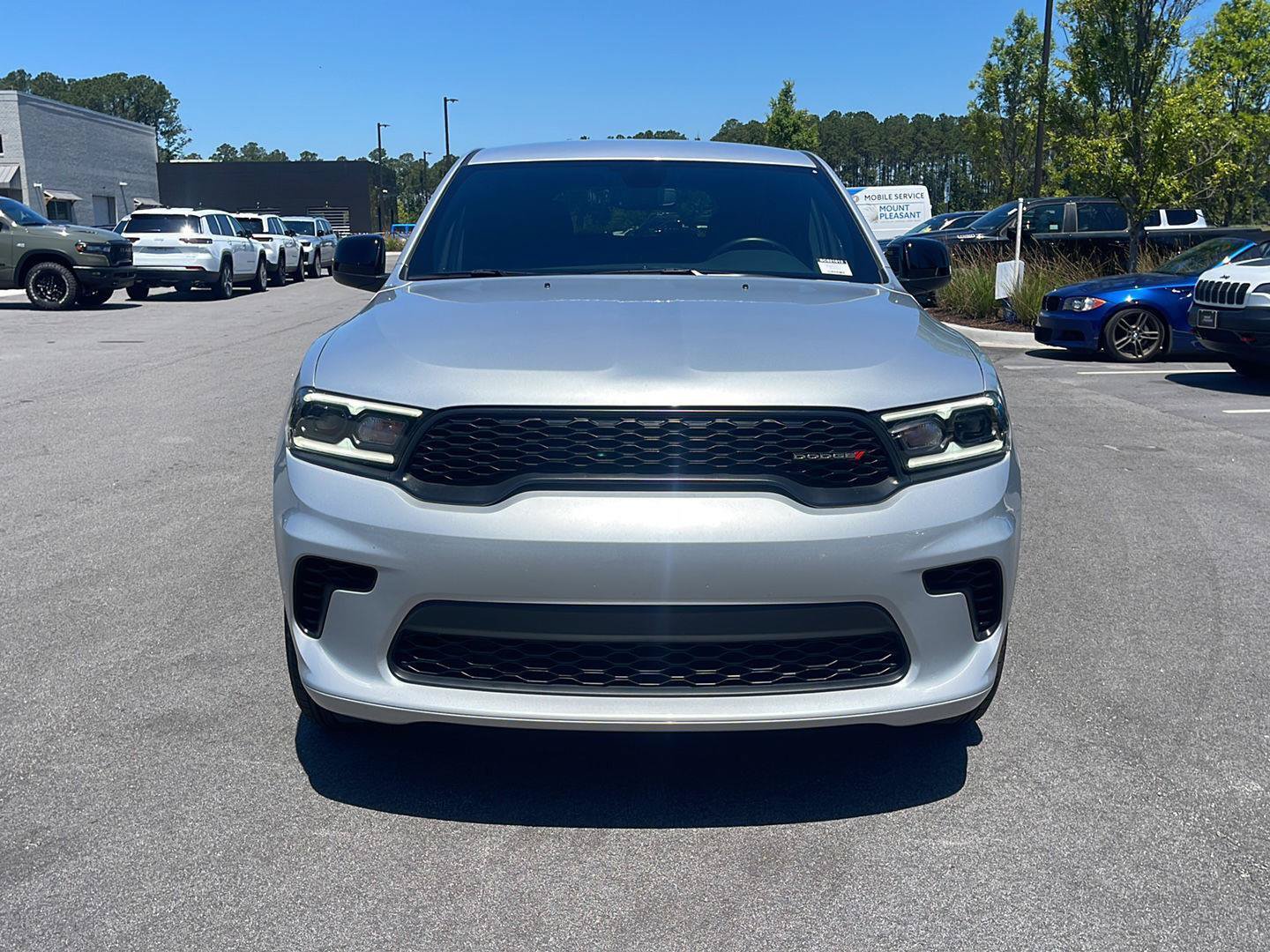 Used 2025 Dodge Durango GT RWD image 2