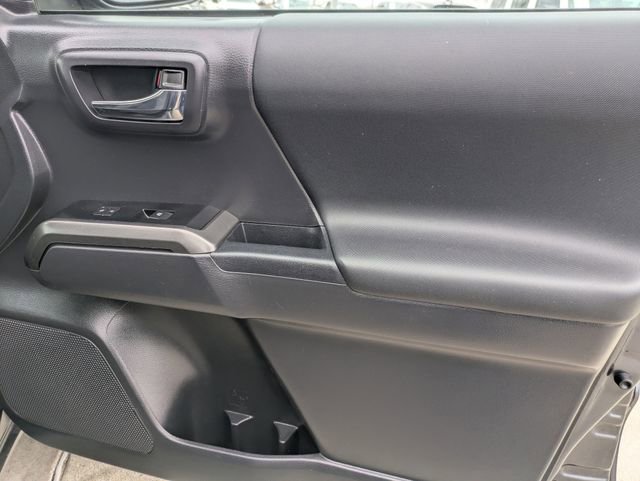 Used 2023 Toyota Tacoma TRD Off-Road w/ Technology Package image 31