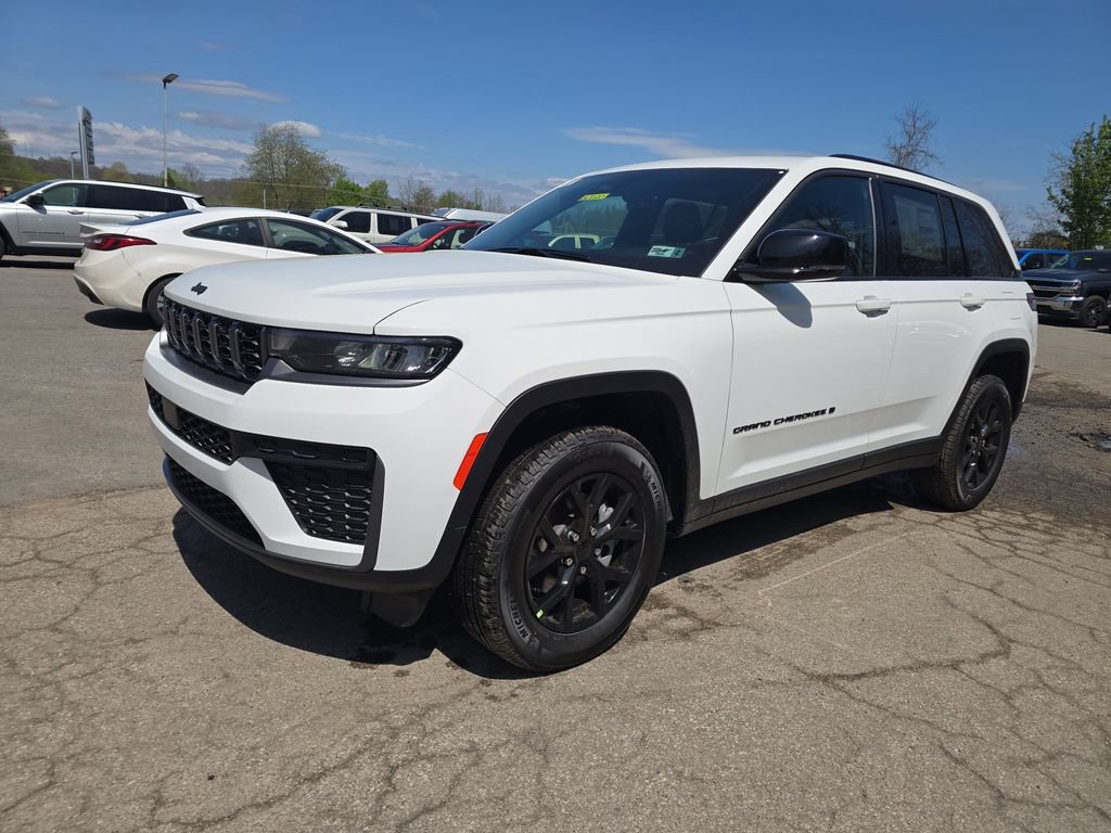 New 2026 Jeep Grand Cherokee Altitude AWD/4WD image 8