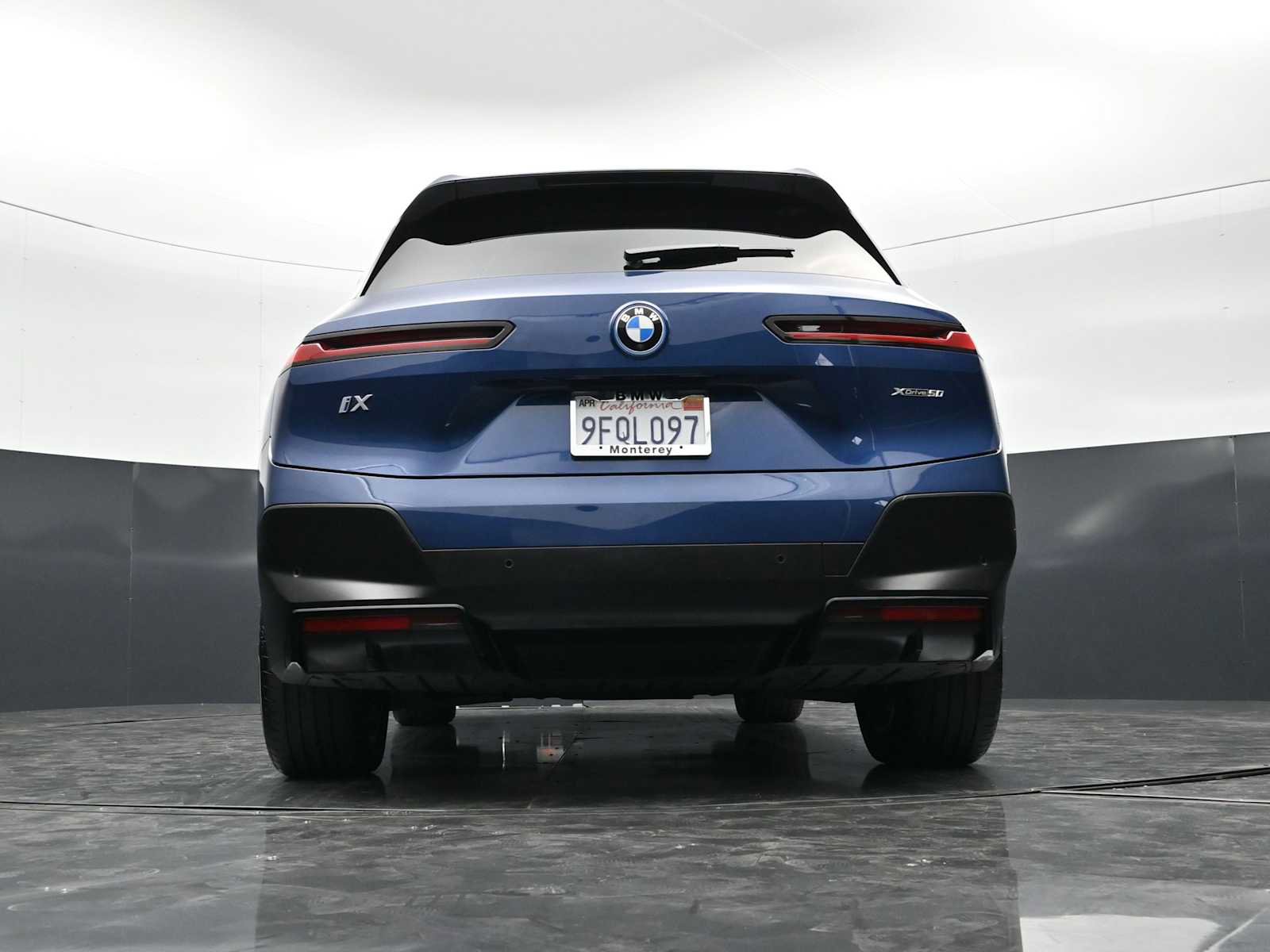 Certified 2023 BMW iX xDrive50 w/ Premium Package AWD/4WD image 30