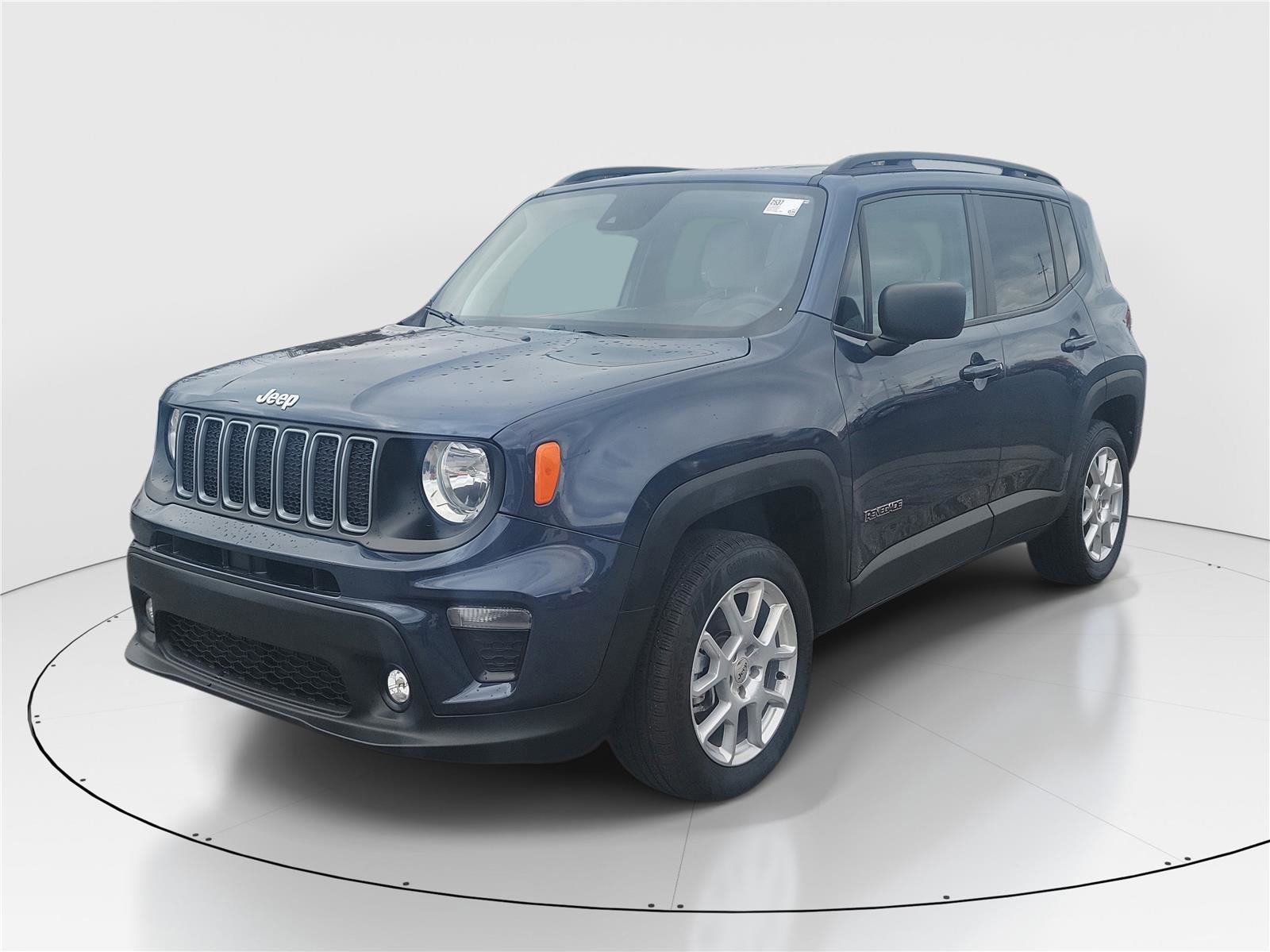 Used 2022 Jeep Renegade Latitude image 2
