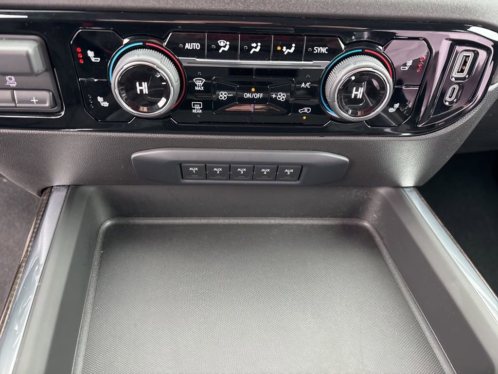 Certified 2025 Chevrolet Silverado 2500 LT w/ Convenience Package image 26